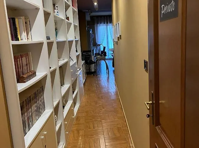 Corso Porta Nuova 39 3*