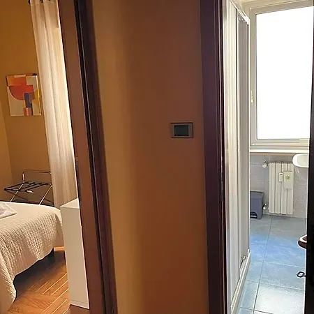 Corso Porta Nuova 39 招待所 3*