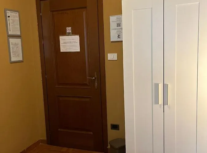 Corso Porta Nuova 39 3*