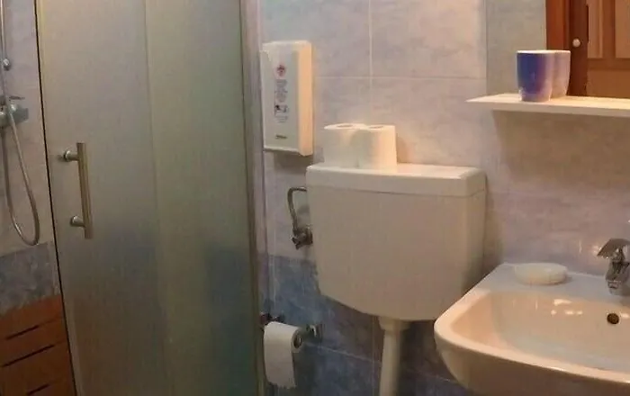 Corso Porta Nuova 39 3*