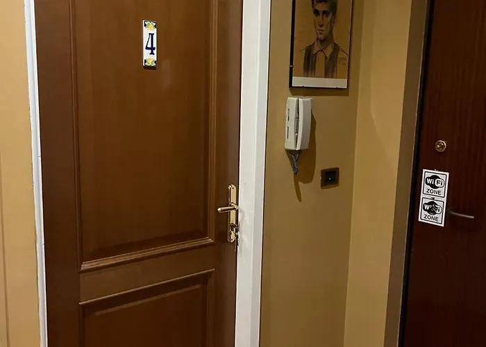 Pensión Corso Porta Nuova 39 3*