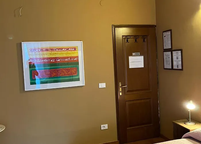 Corso Porta Nuova 39 3*